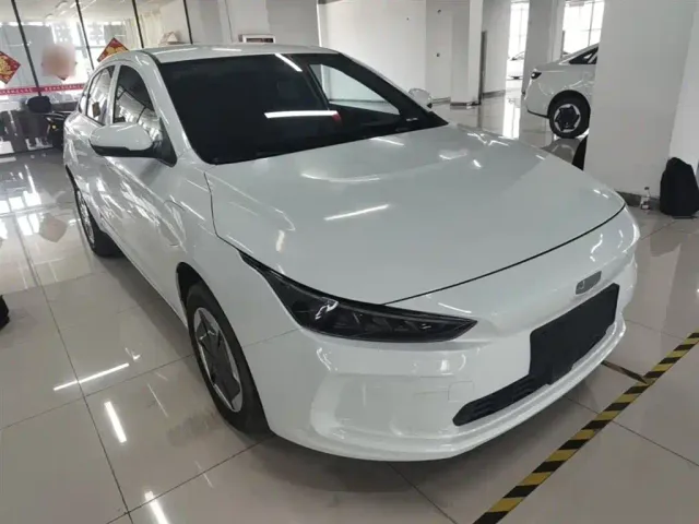 Geely Geometry A — Фото автомобиля 3