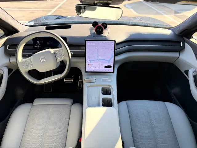 Nio ES8 — Фото автомобиля 6