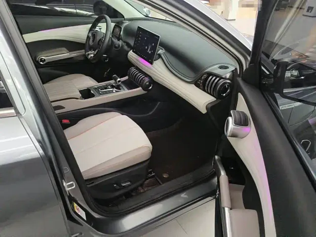 BYD Yuan PLUS — Фото автомобиля 13