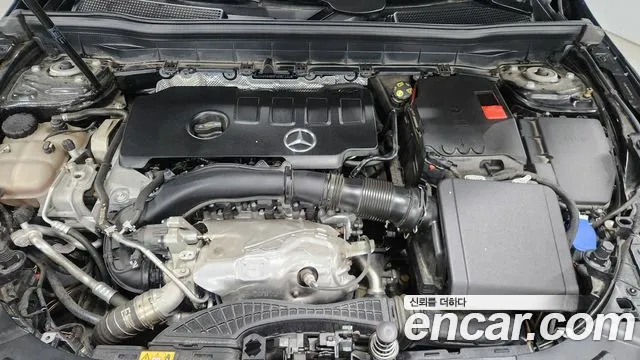 Mercedes-Benz GLB-Class — Фото автомобиля 6