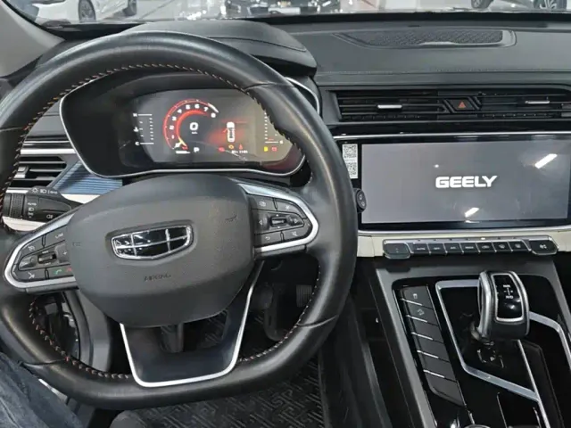 Geely Boyue — Фото автомобиля 9