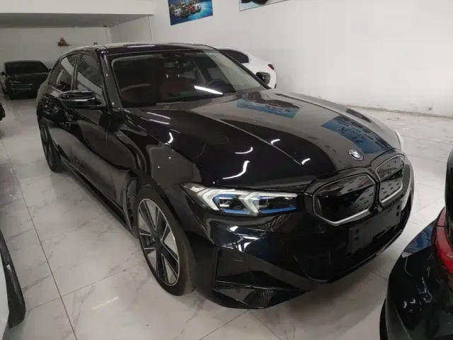 BMW i3 — Фото автомобиля 3
