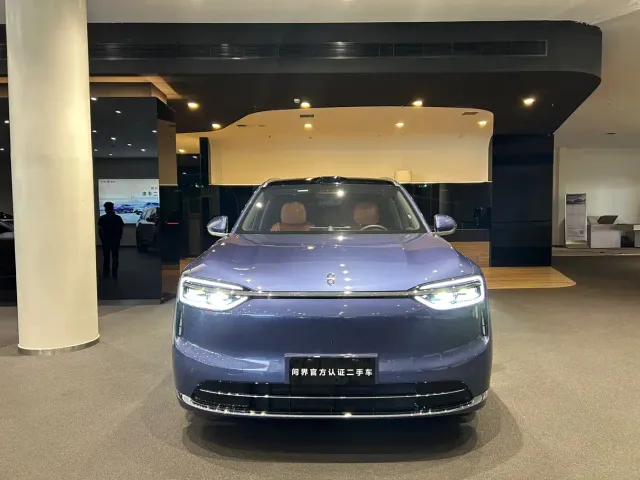 Aito M7 — Фото автомобиля 2