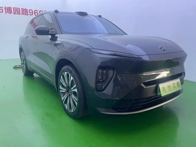 Nio ES8 — Фото автомобиля 3
