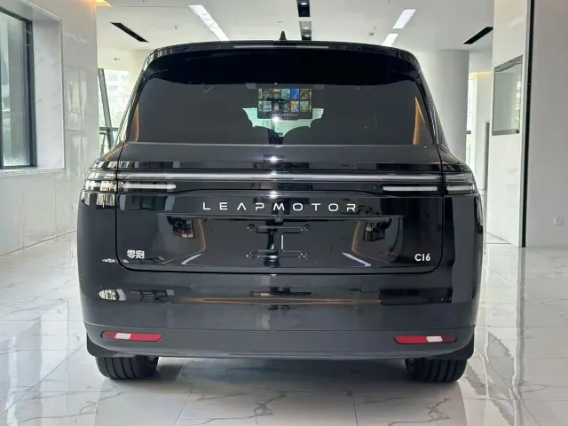 Leapmotor Leapmotor C16 2024 Pure Electric 520 Premium Edition — Фото автомобиля 8