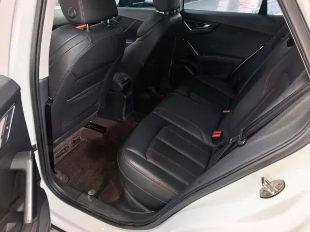Audi Q2L — Фото автомобиля 16