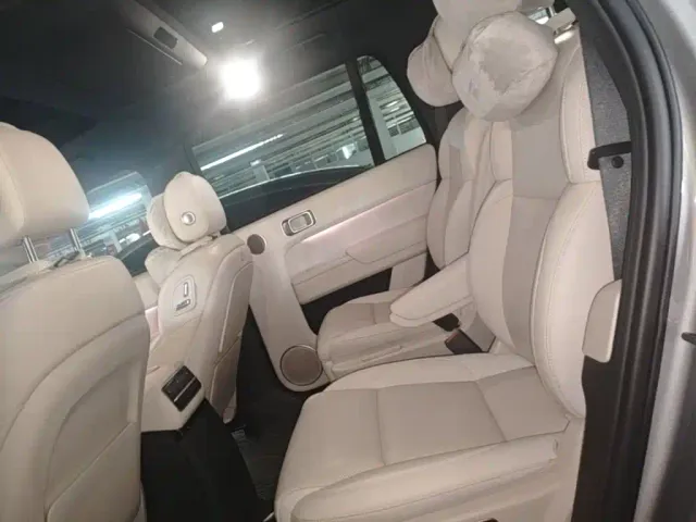 Li Auto L9 — Фото автомобиля 16