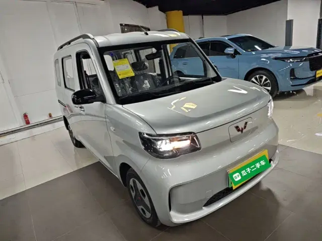 Wuling Zhiguang NEV — Фото автомобиля 3