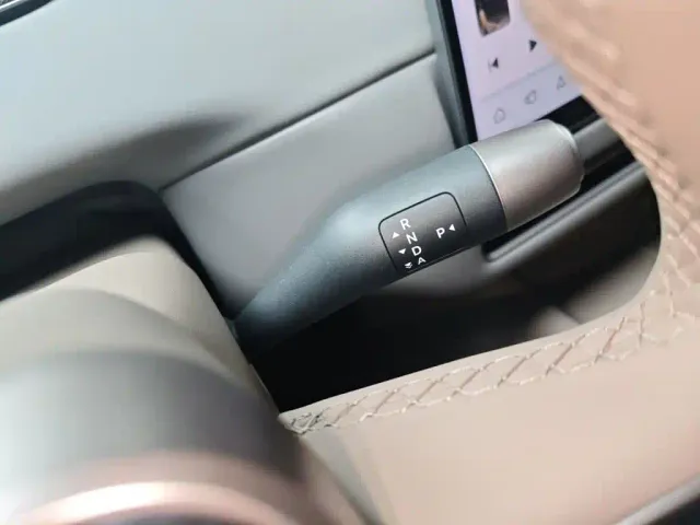 Li Auto i6 — Фото автомобиля 10