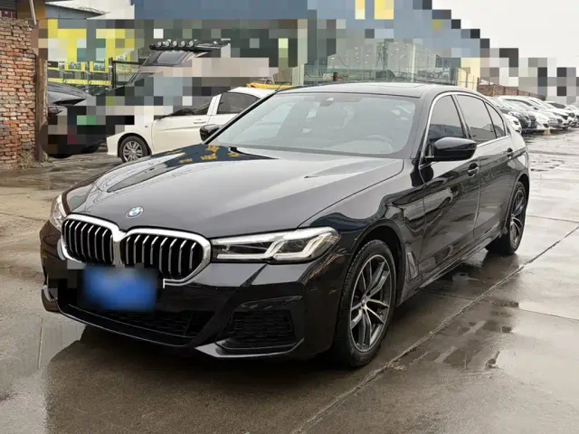 Фотография автомобиля — BMW 5 Series