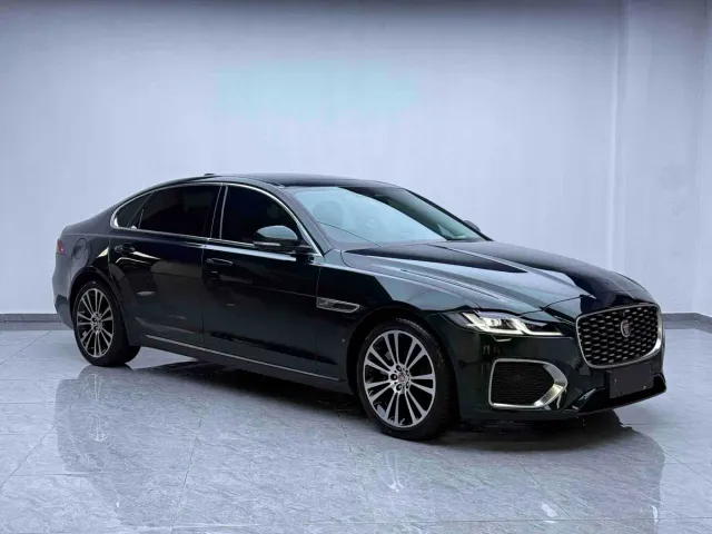 Jaguar XFL — Фото автомобиля 3