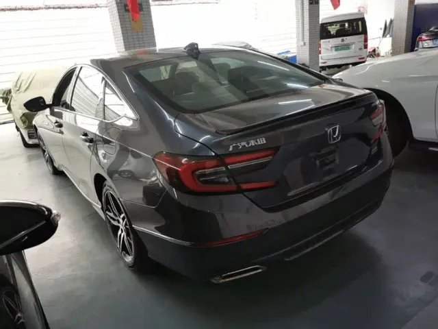 Honda Accord — Фото автомобиля 4