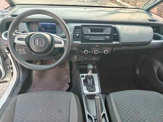 Honda Fit — Фото автомобиля 4