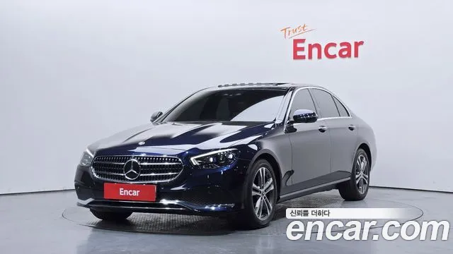 Фотография автомобиля — Mercedes-Benz E-Class