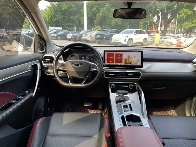 Geely Binyue — Фото автомобиля 15