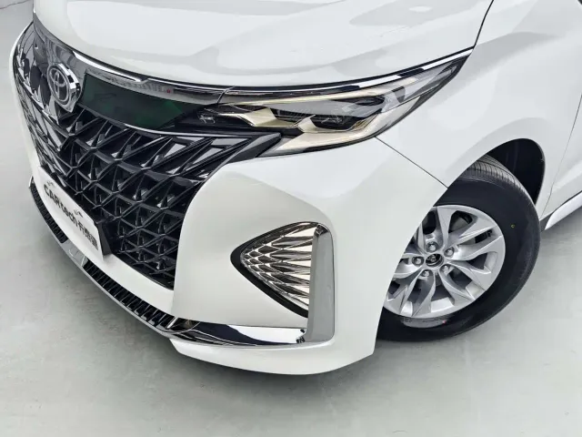 Toyota Granvia — Фото автомобиля 3