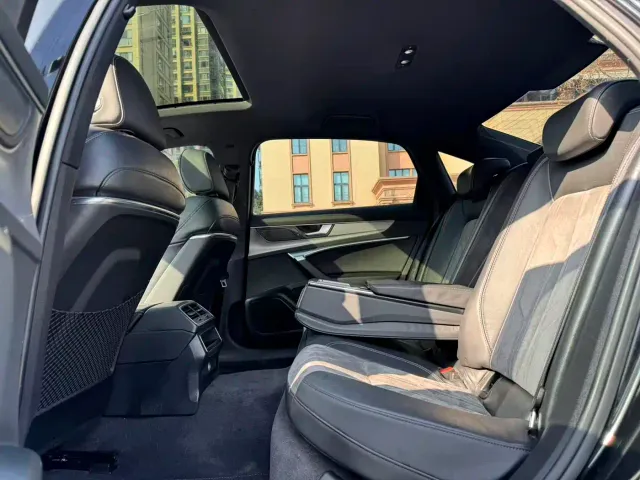Audi A6L — Фото автомобиля 11