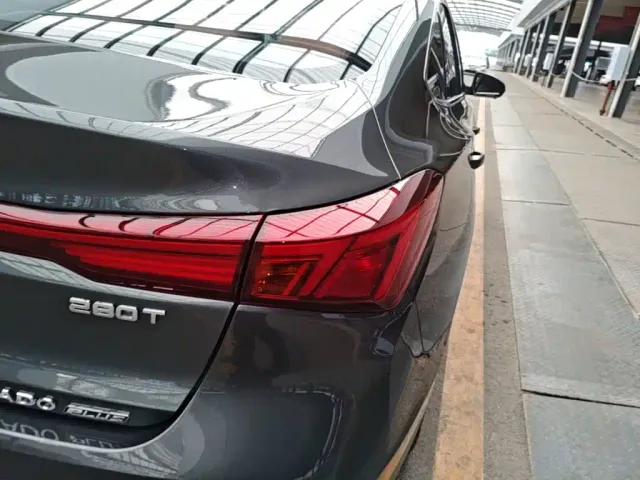 Changan Eado — Фото автомобиля 7