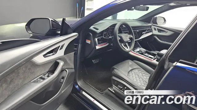 Audi Q8 55 TFSI quattro Premium — Фото автомобиля 10