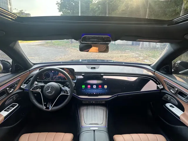 Mercedes-Benz E-Class — Фото автомобиля 16