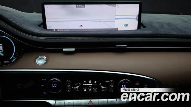 Genesis GV70 — Фото автомобиля 19