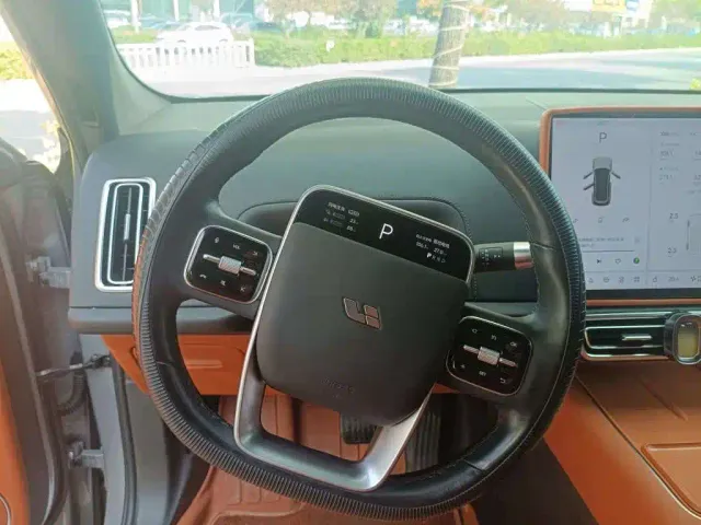 Li Auto L7 — Фото автомобиля 9