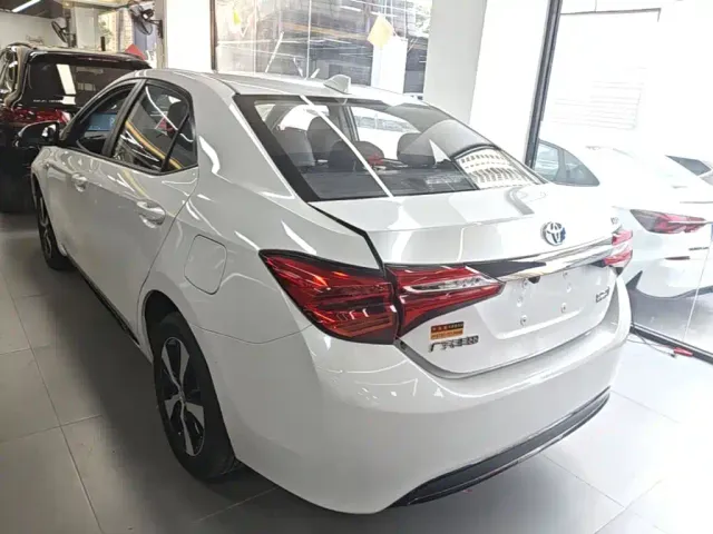 Toyota Levin Twin Engine E+ — Фото автомобиля 4