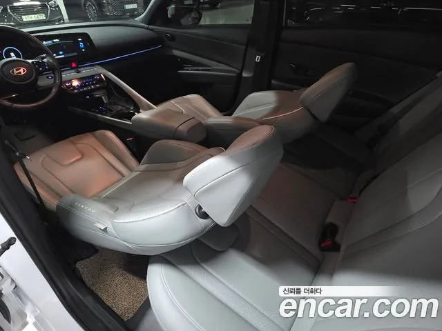 Hyundai AVANTE Новый Avante (CN7) — Фото автомобиля 20