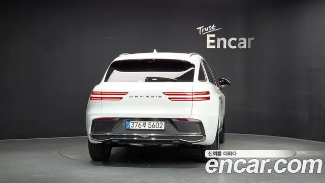 Genesis GV70 — Фото автомобиля 4