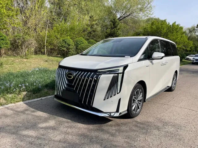 Фотография автомобиля — GAC Trumpchi M8