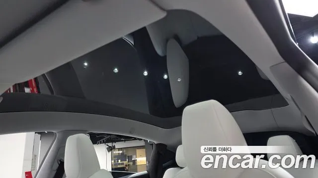 Tesla Model Y — Фото автомобиля 25