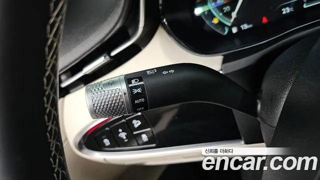 Genesis GV70 — Фото автомобиля 29