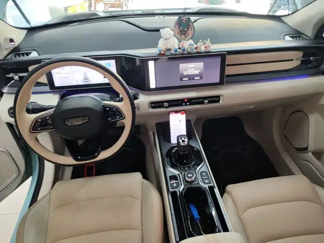Geely ICON — Фото автомобиля 9