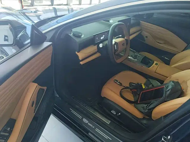 Geely Galaxy Xingyao 8 — Фото автомобиля 15