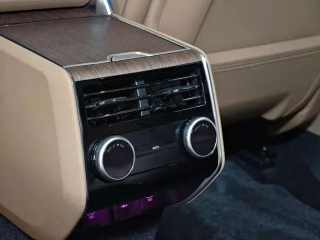 Land Rover Range Rover — Фото автомобиля 22
