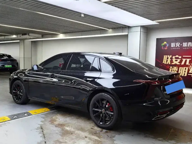 Hongqi H5 — Фото автомобиля 15