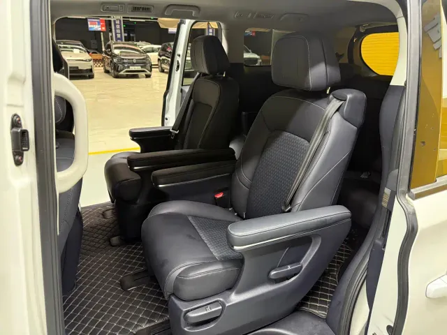 GAC Trumpchi M8 — Фото автомобиля 17