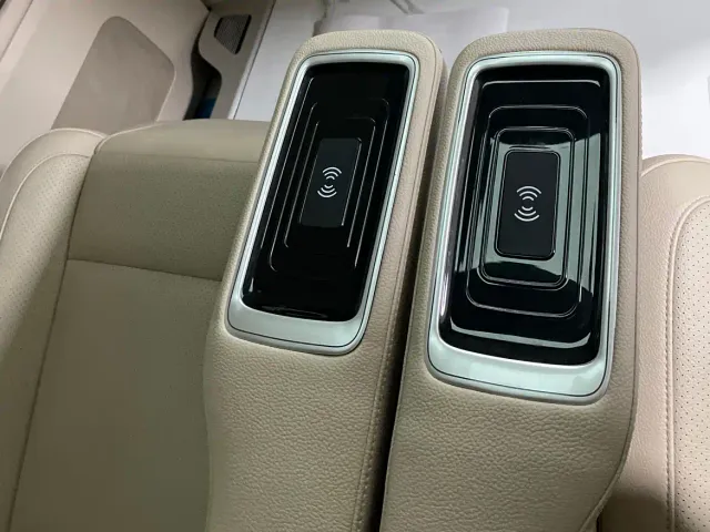 Mercedes-Benz V-Class — Фото автомобиля 7