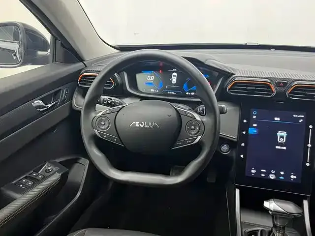 Dongfeng Yixuan — Фото автомобиля 10