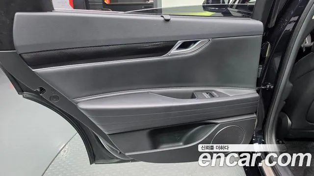 Genesis G80 Бензин 2.5 турбо AWD — Фото автомобиля 23