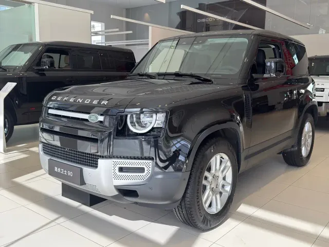 Фотография автомобиля — Land Rover Defender