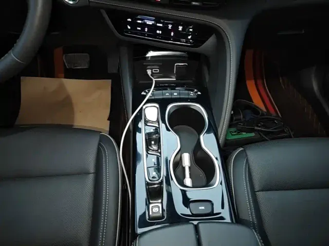 Buick Envision Plus — Фото автомобиля 13