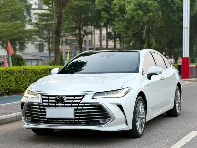 Фотография автомобиля — Toyota Avalon