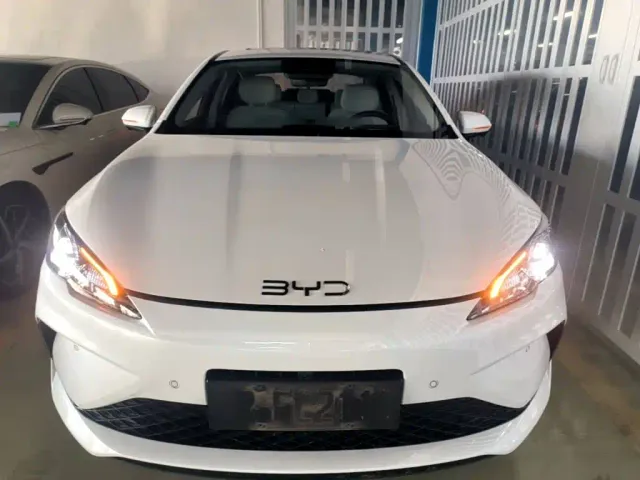 BYD Seal 05 DM-i — Фото автомобиля 2