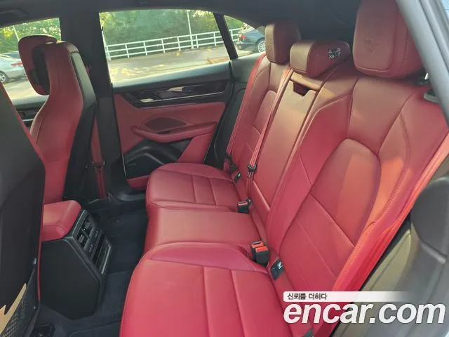 Porsche Macan — Фото автомобиля 6