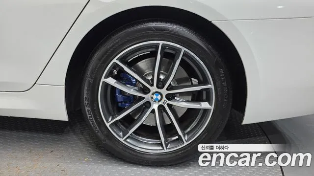 BMW 5 Series G30 — Фото автомобиля 5