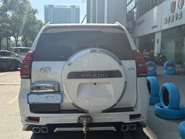 Toyota Prado — Фото автомобиля 5