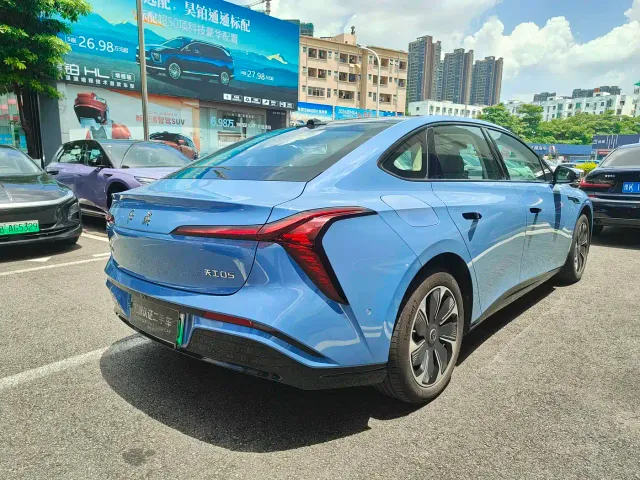 Hongqi Tiangong 05 — Фото автомобиля 5