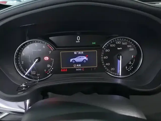 Cadillac XT4 — Фото автомобиля 14