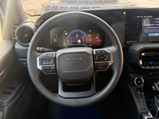 Toyota Prado — Фото автомобиля 14